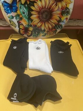 ALO Yoga Men's Ankle Socks Set - Black & White